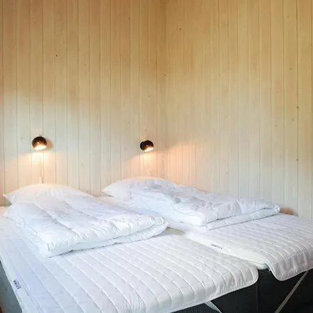 Holiday home Three-bedroom Holiday In Humble